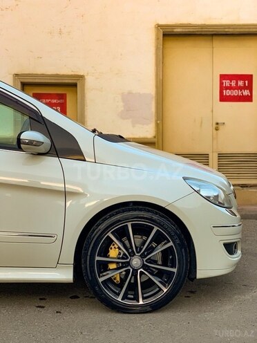 Mercedes B 170 2008, 180,000 km - 1.7 л - Bakı