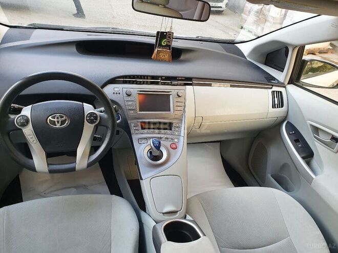 Toyota Prius 2012, 250,000 km - 1.8 l - Bakı
