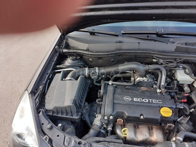 Opel Astra 2006, 212,000 km - 1.4 л - Bakı