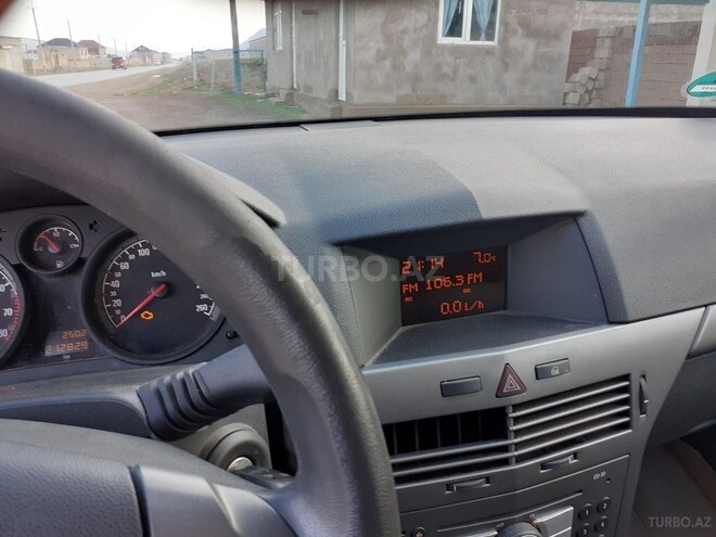 Opel Astra 2006, 212,000 km - 1.4 л - Bakı