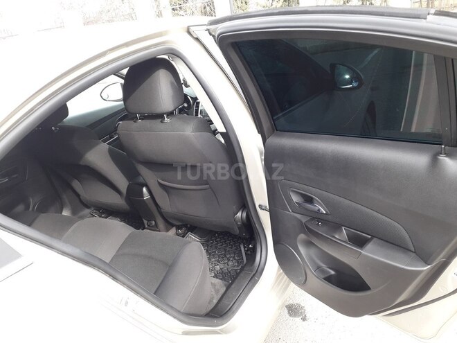 Chevrolet Cruze 2015, 110,000 km - 1.4 l - Yevlax