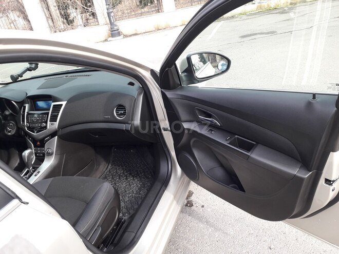 Chevrolet Cruze 2015, 110,000 km - 1.4 l - Yevlax