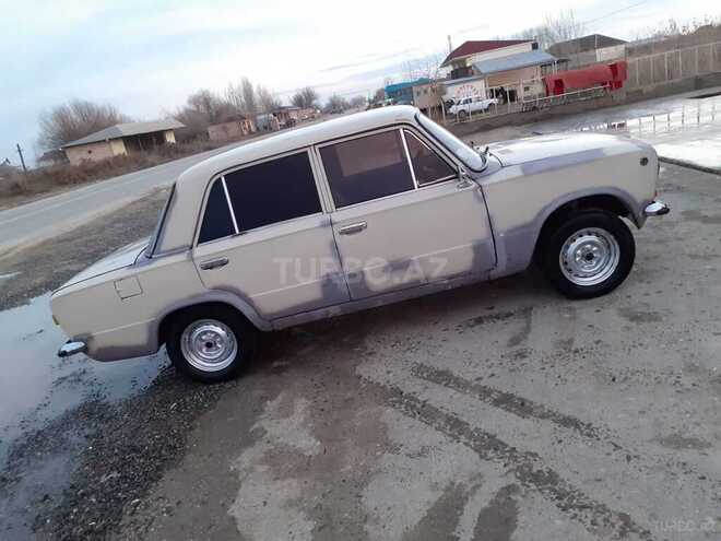 LADA (VAZ) 21011 1979, 199,860 km - 1.3 l - Salyan