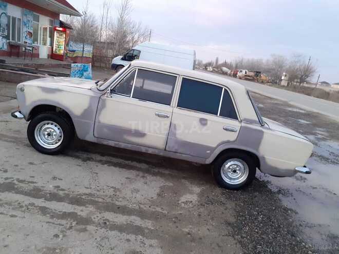 LADA (VAZ) 21011 1979, 199,860 km - 1.3 l - Salyan