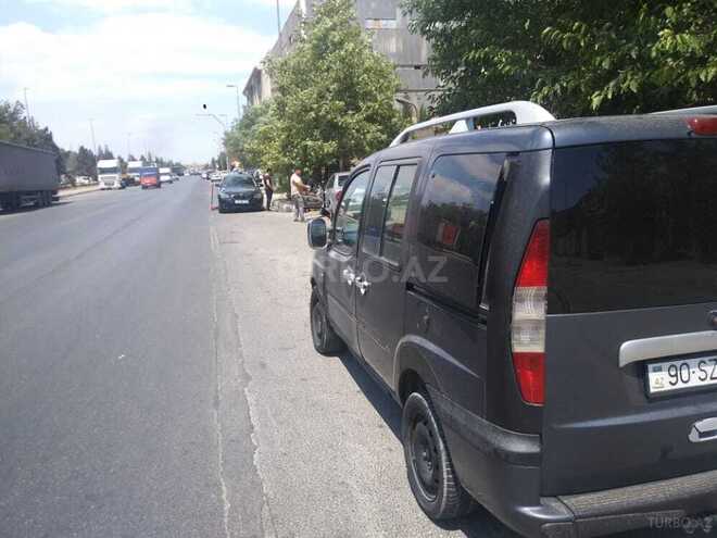 Fiat Doblo 2004, 286,431 km - 1.9 l - Bakı