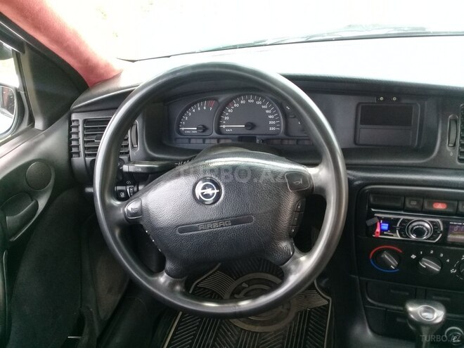 Opel Vectra 1997, 371,000 km - 1.8 l - Qax