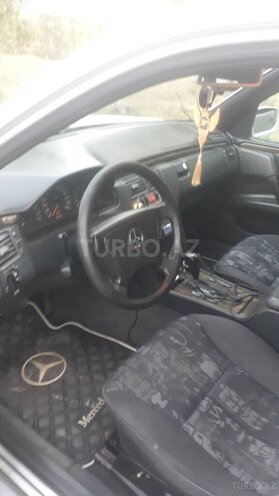 Mercedes E 200 1996, 11,289 km - 2.0 l - Gəncə