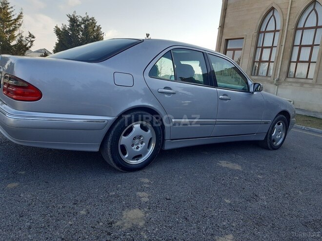 Mercedes E 270 2001, 407,368 km - 2.7 l - Ağdam