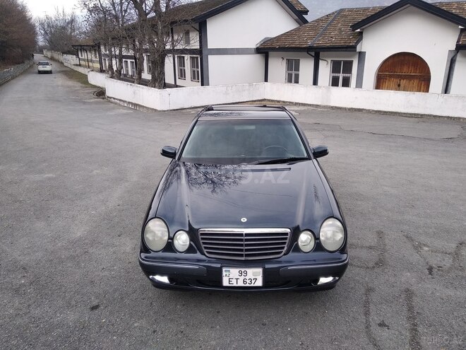 Mercedes E 240 2000, 193,000 km - 2.6 l - Şəki