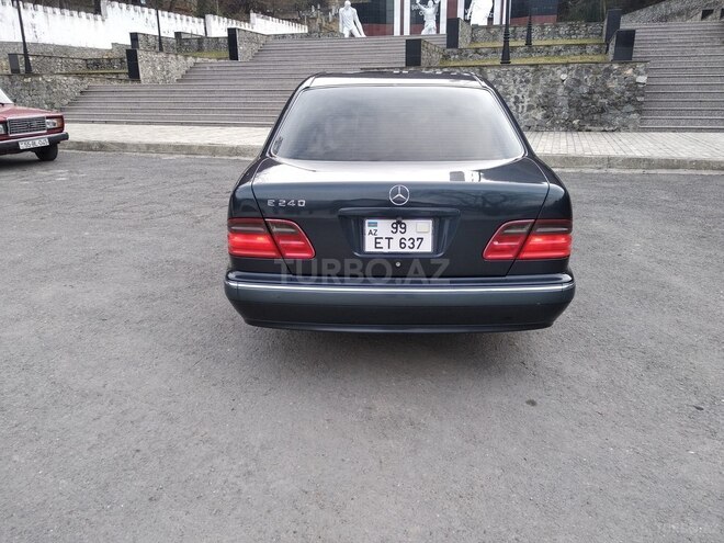 Mercedes E 240 2000, 193,000 km - 2.6 l - Şəki