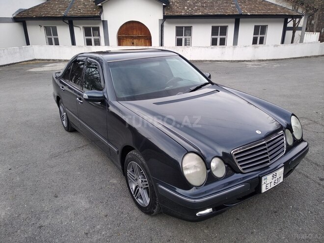 Mercedes E 240 2000, 193,000 km - 2.6 l - Şəki