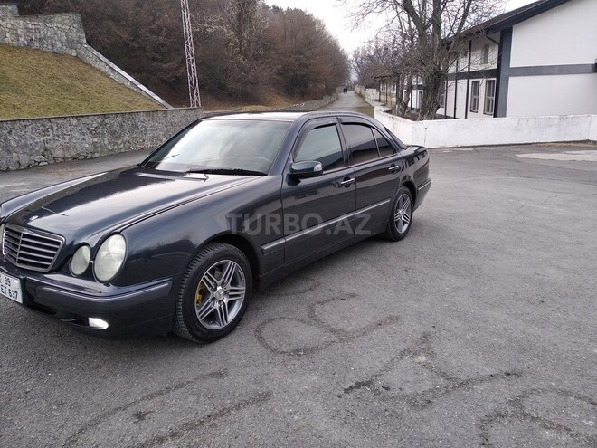 Mercedes E 240 2000, 193,000 km - 2.6 l - Şəki