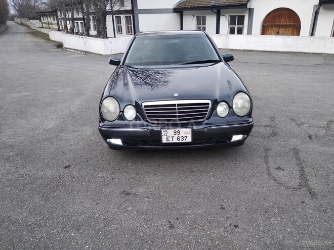 Mercedes E 240 2000, 193,000 km - 2.6 l - Şəki