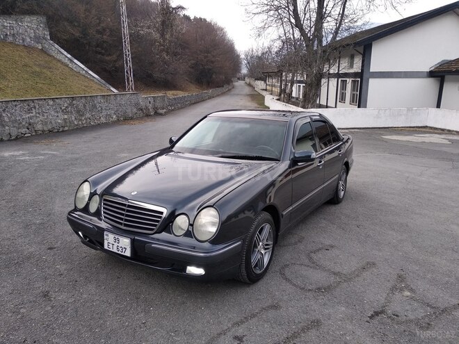 Mercedes E 240 2000, 193,000 km - 2.6 l - Şəki