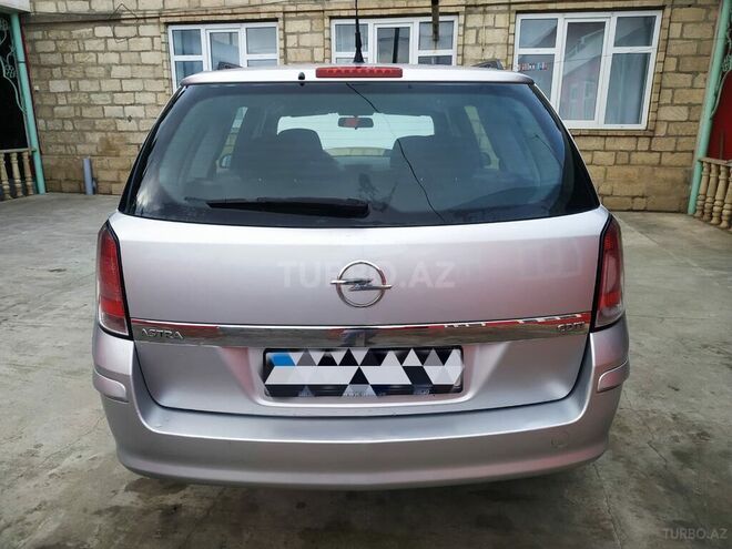 Opel Astra 2006, 220,000 km - 1.3 l - Quba