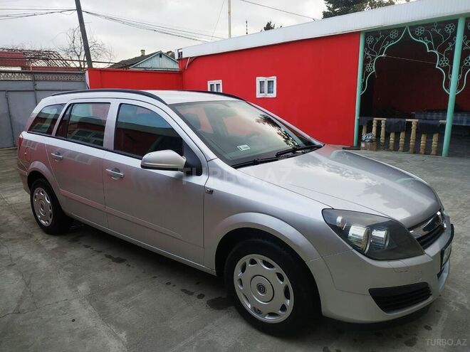Opel Astra 2006, 220,000 km - 1.3 l - Quba