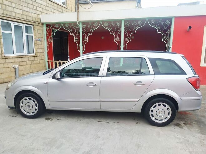 Opel Astra 2006, 220,000 km - 1.3 l - Quba