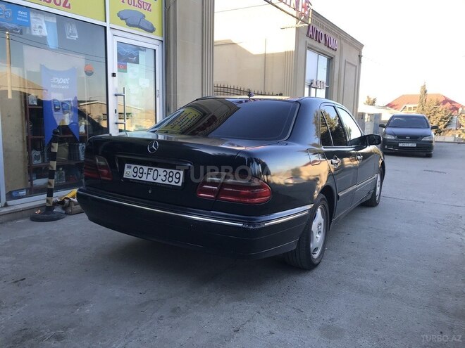 Mercedes E 220 1999, 360,000 km - 2.2 л - Bakı