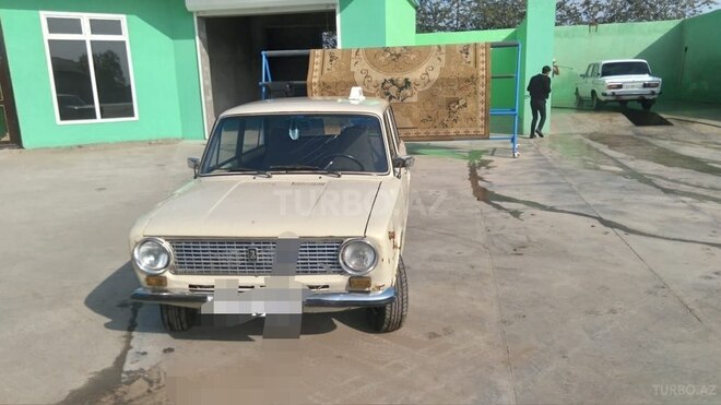LADA (VAZ) 21011 1981, 300,000 km - 1.3 l - Saatlı