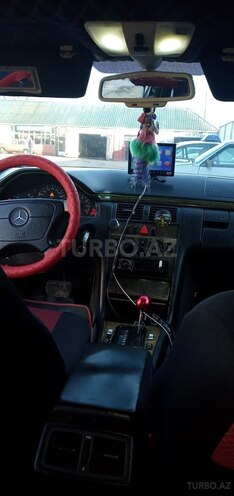 Mercedes E 200 1996, 710,000 km - 2.0 l - Qəbələ
