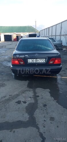Mercedes E 200 1996, 710,000 km - 2.0 l - Qəbələ
