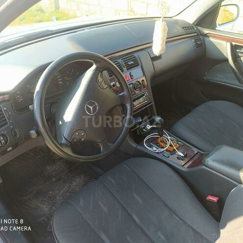 Mercedes E 220 2001, 222,222 km - 2.2 л - Bakı