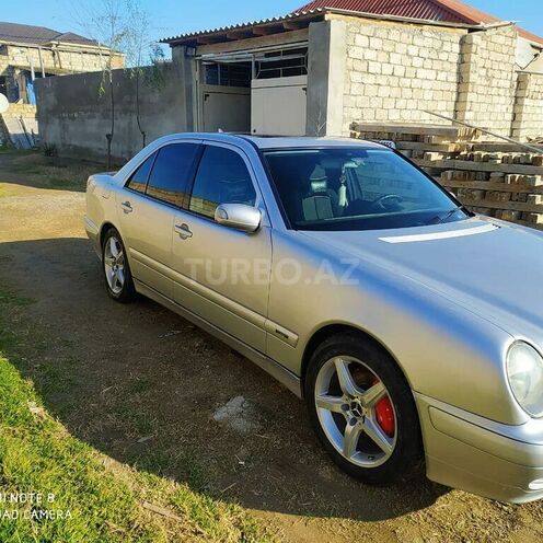 Mercedes E 220 2001, 222,222 km - 2.2 л - Bakı