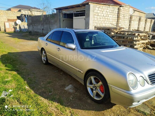 Mercedes E 220 2001, 222,222 km - 2.2 л - Bakı