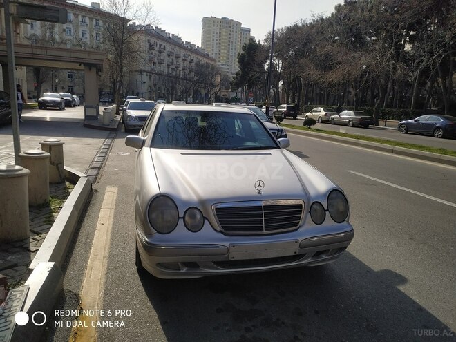 Mercedes E 220 2000, 387,000 km - 2.2 l - Bakı