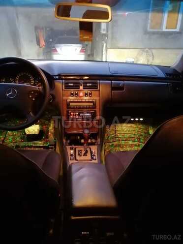 Mercedes E 220 2000, 387,000 km - 2.2 l - Bakı