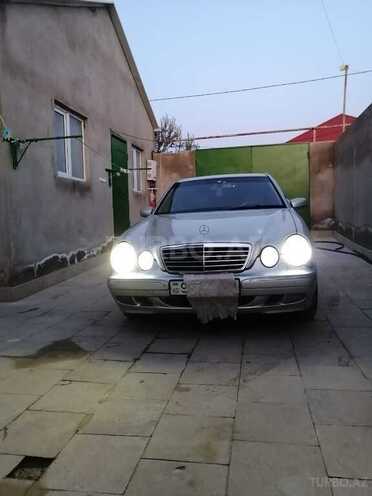 Mercedes E 220 2000, 387,000 km - 2.2 l - Bakı