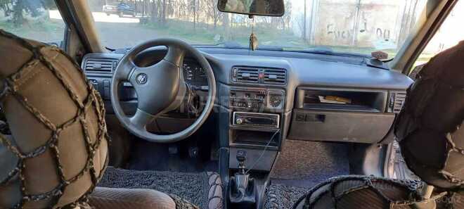 Opel Vectra 1993, 136,000 km - 1.6 l - Sumqayıt