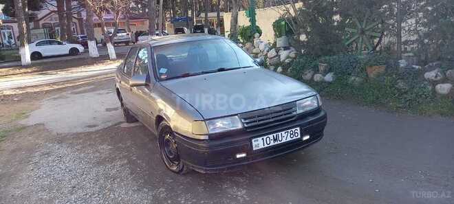 Opel Vectra 1993, 136,000 km - 1.6 l - Sumqayıt