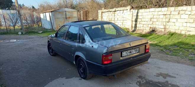 Opel Vectra 1993, 136,000 km - 1.6 l - Sumqayıt