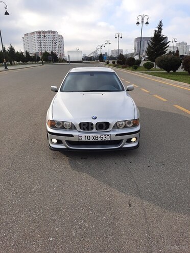 BMW 530 2001, 260,000 km - 3.0 l - Bakı
