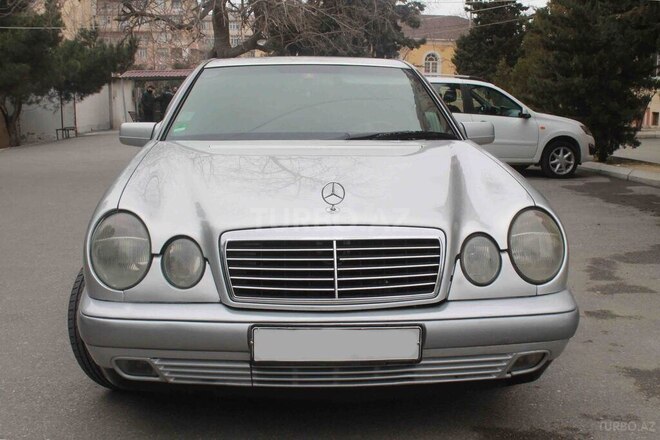 Mercedes E 240 1998, 327,475 km - 2.4 l - Bakı