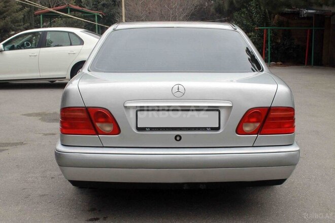 Mercedes E 240 1998, 327,475 km - 2.4 l - Bakı