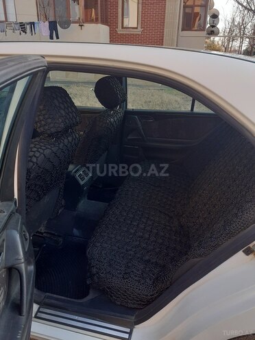 Mercedes E 290 1997, 309,000 km - 2.9 l - Qazax