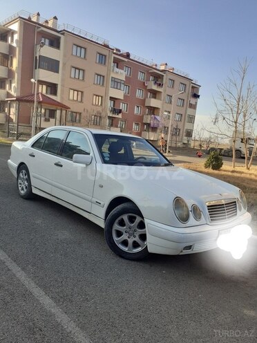Mercedes E 290 1997, 309,000 km - 2.9 l - Qazax