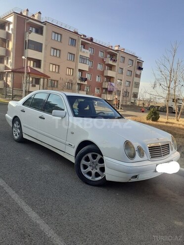 Mercedes E 290 1997, 309,000 km - 2.9 l - Qazax