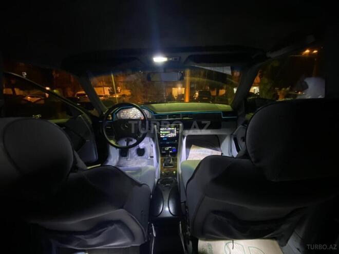 Mercedes E 220 1995, 440,000 km - 2.2 l - Bakı