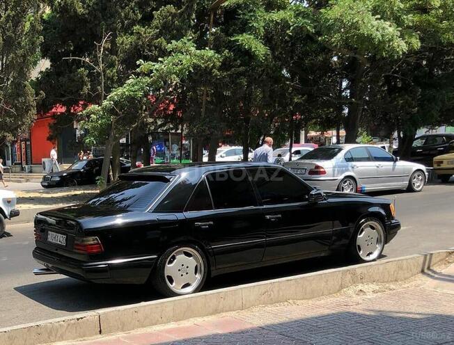 Mercedes E 220 1995, 440,000 km - 2.2 l - Bakı