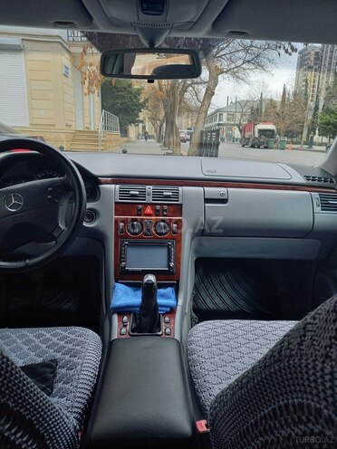 Mercedes E 220 2000, 457,000 km - 2.2 l - Bakı