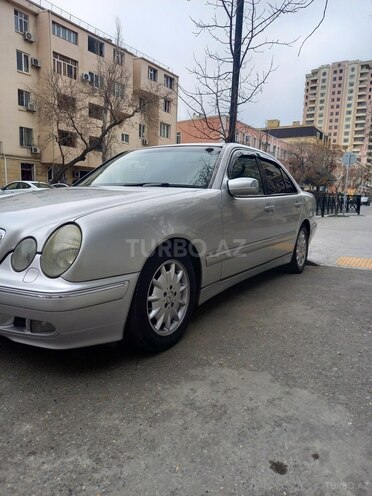 Mercedes E 220 2000, 457,000 km - 2.2 l - Bakı