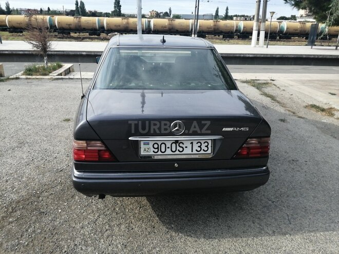 Mercedes E 220 1995, 257,000 km - 2.2 l - Bakı