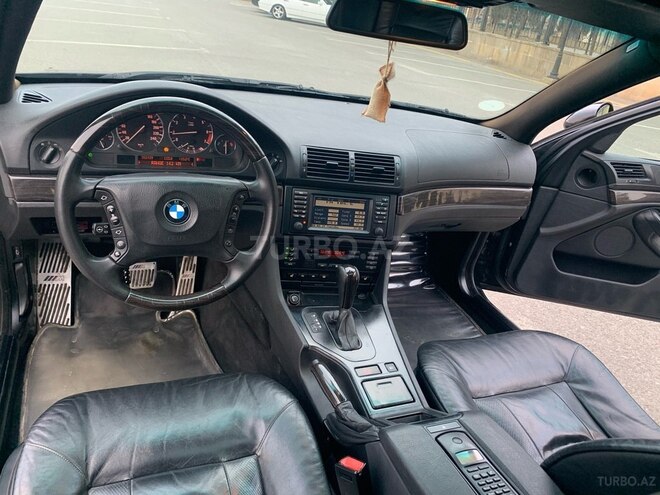 BMW 530 2001, 302,000 km - 3.0 l - Bakı