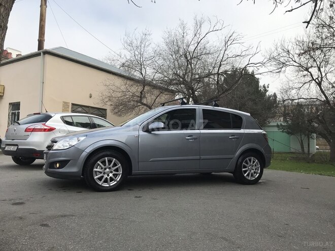 Opel Astra 2008, 176,000 km - 1.4 л - Bakı