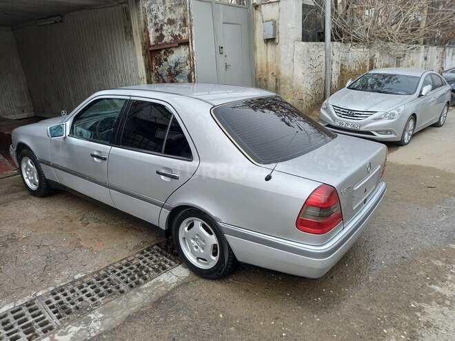 Mercedes C 220 1995, 127,000 km - 2.2 l - Bakı