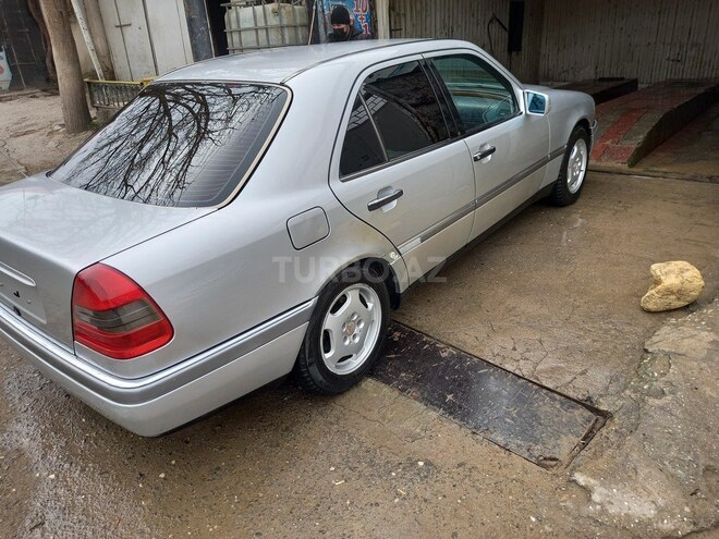 Mercedes C 220 1995, 127,000 km - 2.2 l - Bakı