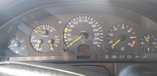 Mercedes S 320 1998, 201,000 km - 3.2 l - Quba